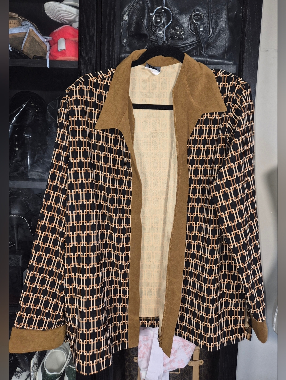 5 For $25✨️ Brown Suede Collard Printed Open Front Jacket Size Medium Like New - Picture 10 of 11